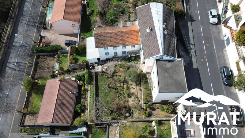 Maison - 319 m² - 20 pièces