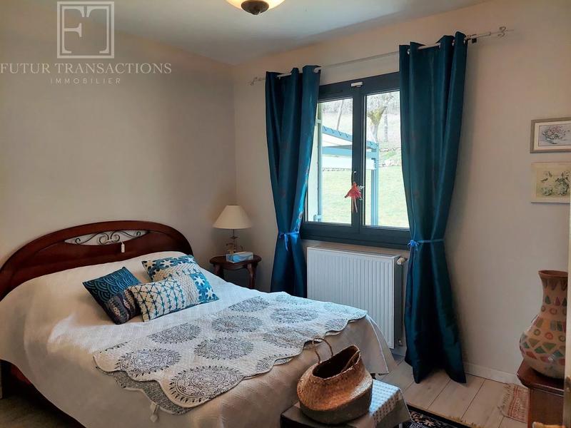 Maison - 207 m² - 9 pièces