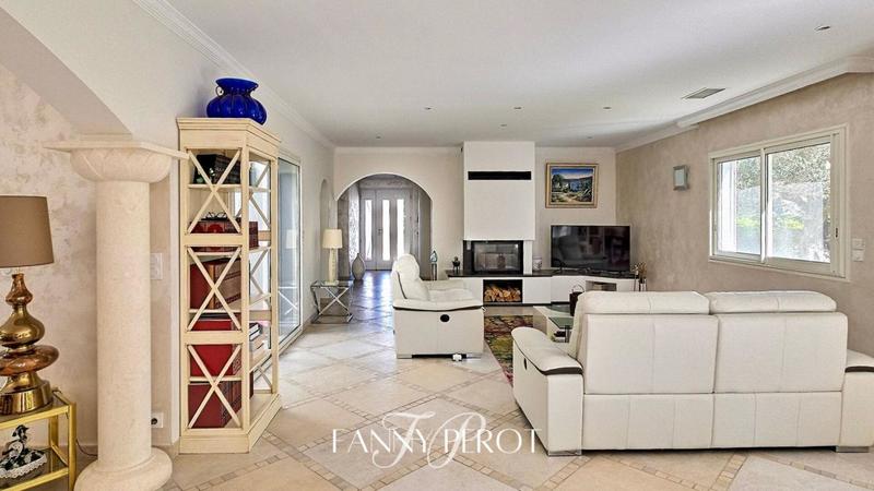 Villa - 194 m² - 6 pièces