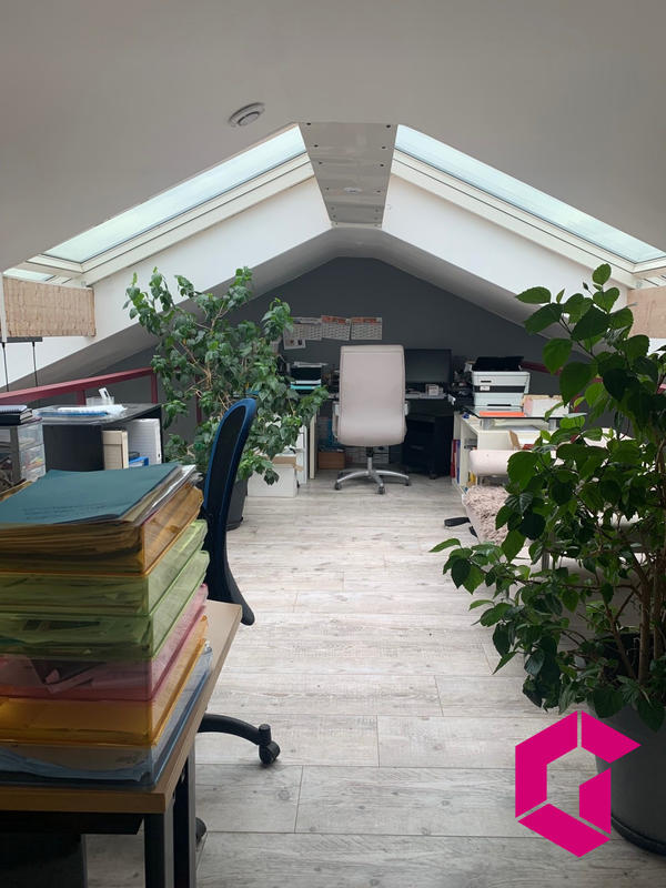 Villa - 205 m² - 4 pièces