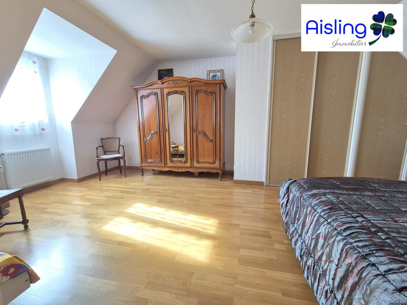 Maison traditionnelle - 110 m² - 5 pièces