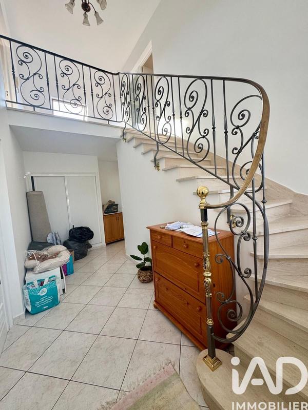 Maison - 140 m² - 5 pièces