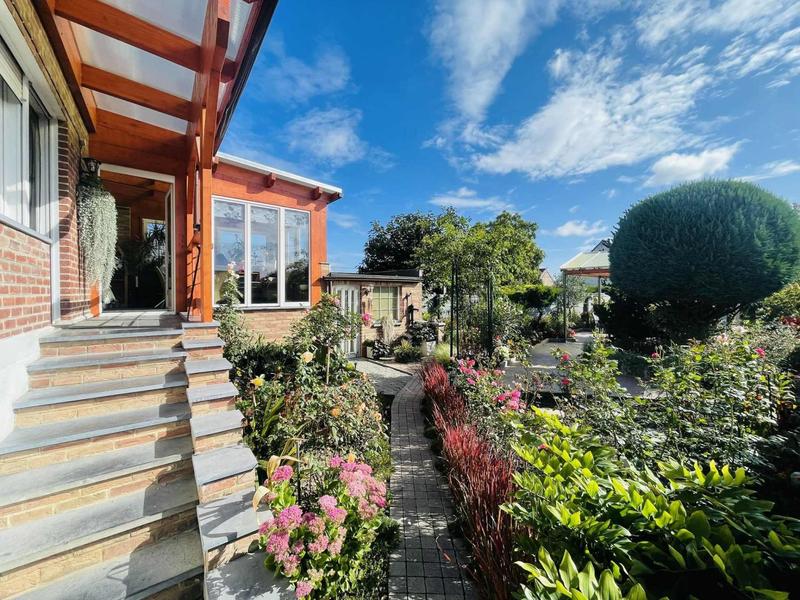 Maison - 150 m² - 8 pièces