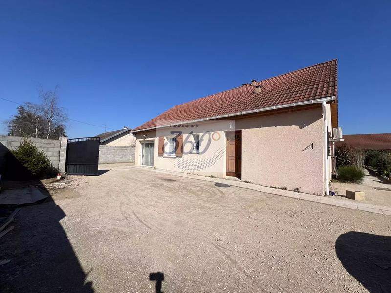 Maison - 96 m² - 5 pièces