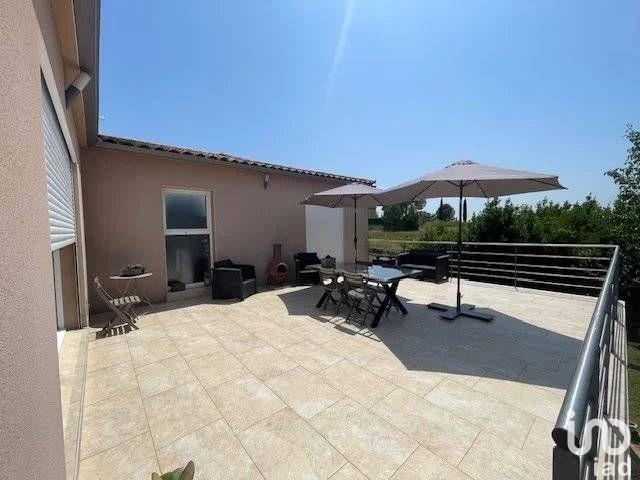 Maison - 140 m² - 5 pièces
