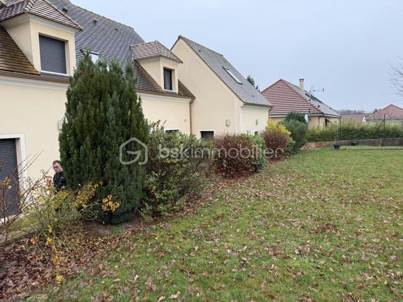 Maison - 210 m² - 9 pièces