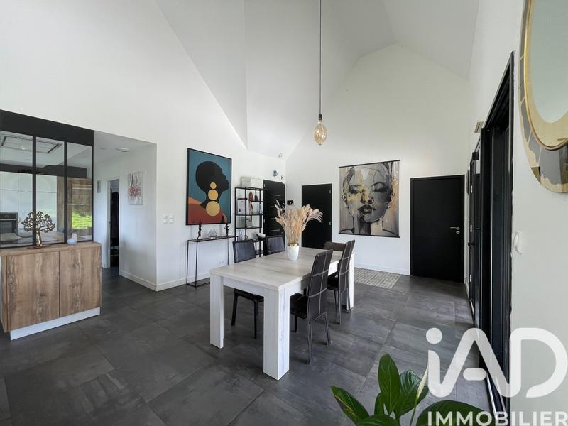 Maison - 135 m² - 5 pièces