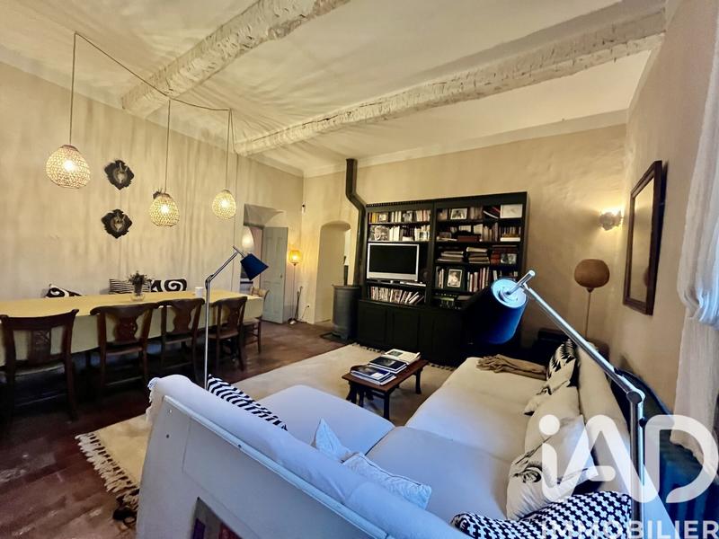 Maison - 650 m² - 11 pièces