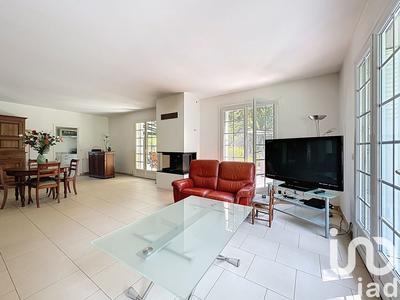 Maison - 270 m² - 9 pièces