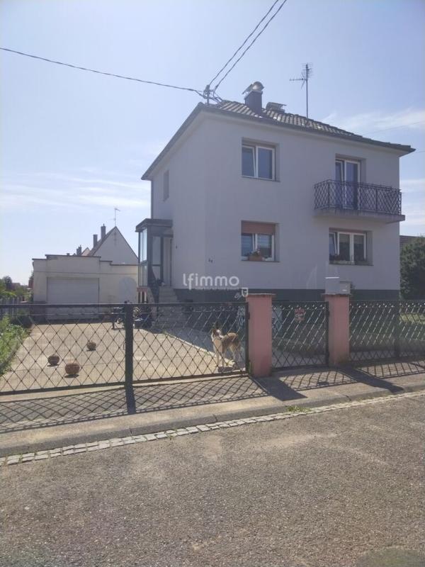 Maison - 90 m² - 5 pièces