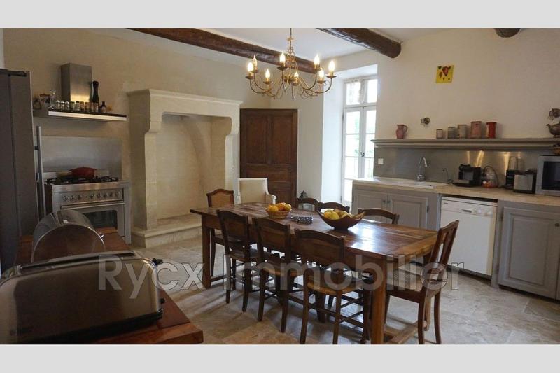 Maison - 285 m² - 9 pièces