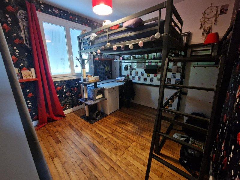 Maison - 95 m² - 5 pièces