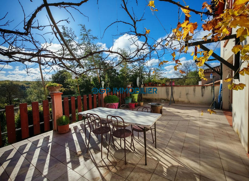 Maison traditionnelle - 212 m² - 8 pièces