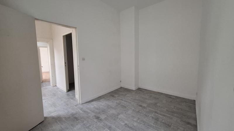 Appartement - 80 m² - 5 pièces