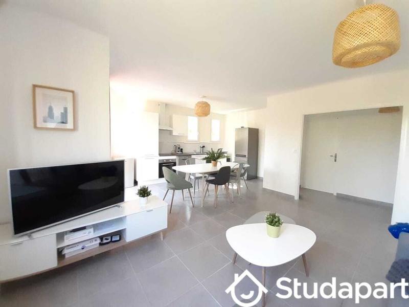 Chambre - 10 m² - 1 pièce