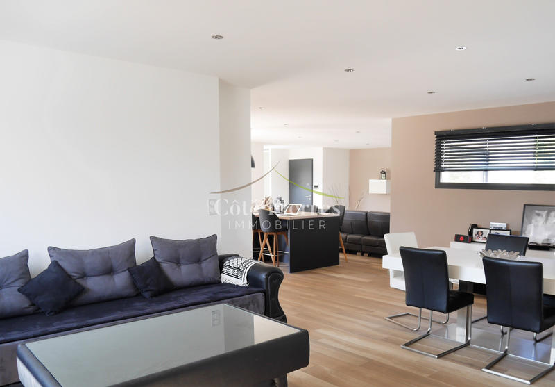 Maison - 163 m² - 6 pièces