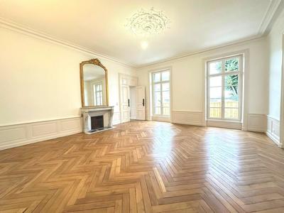 Appartement - 117 m² - 4 pièces