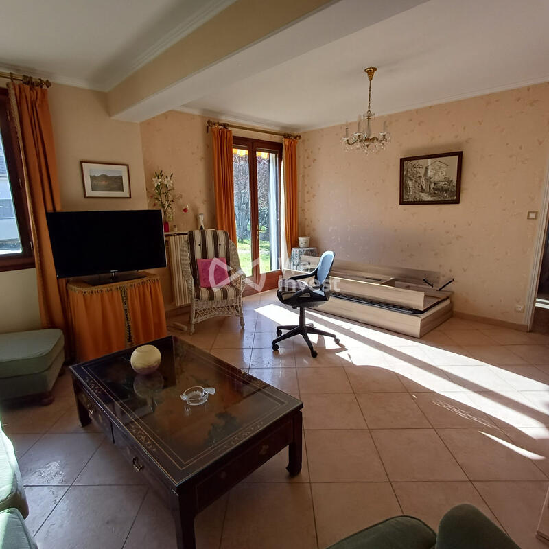 Maison - 188 m² - 10 pièces