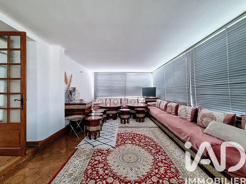 Maison - 208 m² - 5 pièces