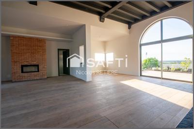 Villa - 230 m² - 9 pièces