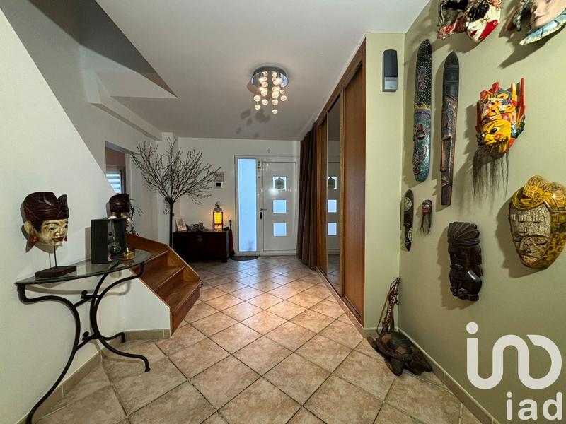 Maison - 166 m² - 6 pièces