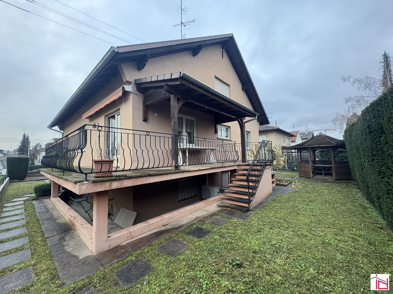 Maison - 185 m² - 6 pièces