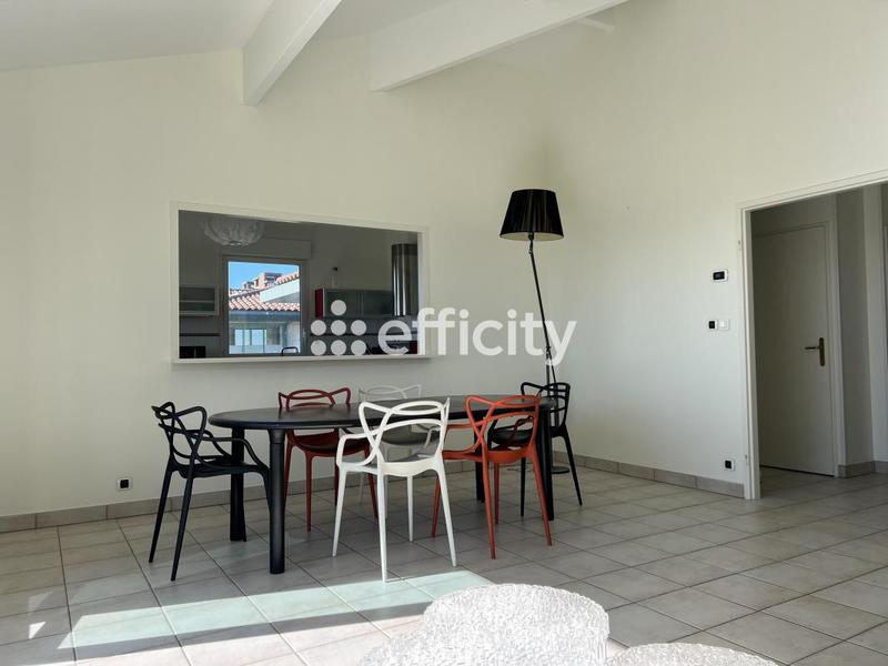 Appartement - 94 m² - 4 pièces