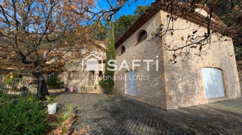 Maison - 104 m² - 4 pièces