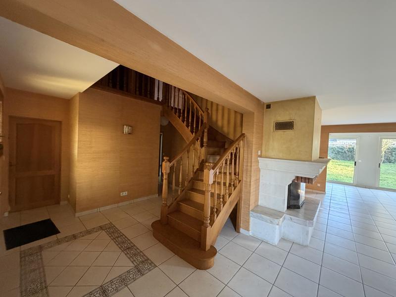 Maison - 261 m² - 7 pièces