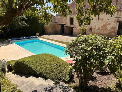 Maison - 230 m² - 5 pièces