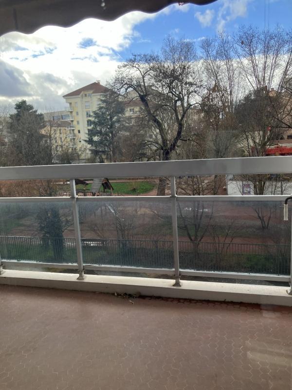 Appartement - 82 m² - 3 pièces