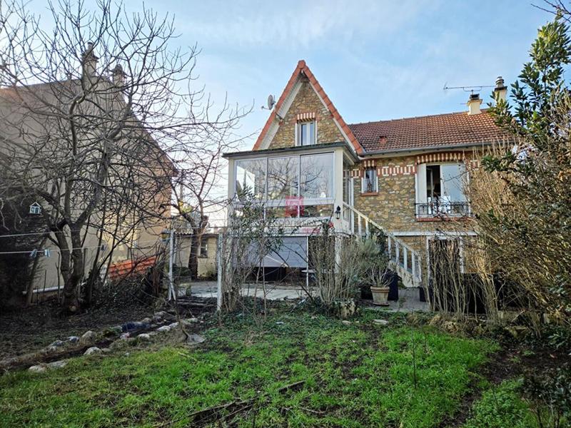 Maison - 82 m² - 5 pièces