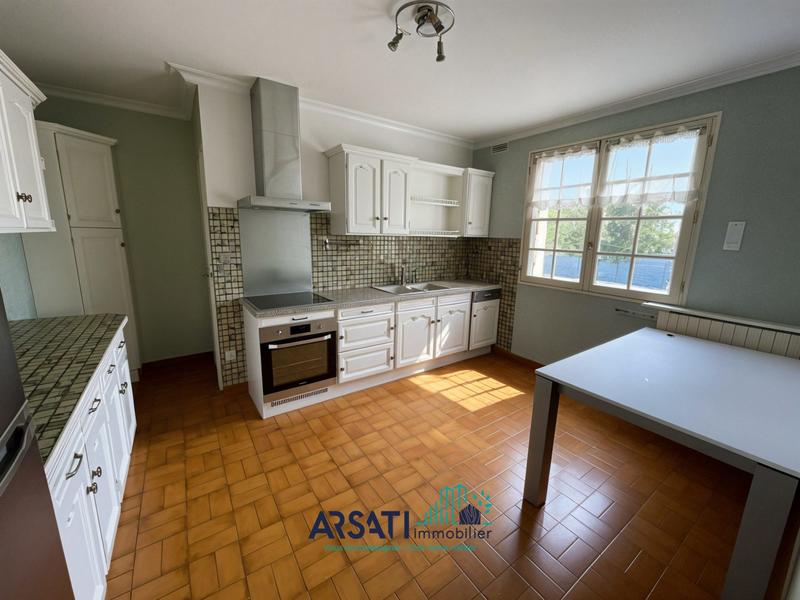 Maison traditionnelle - 143 m² - 6 pièces