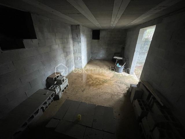 Terrain - 40 890 m²