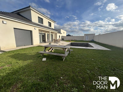 Maison - 200 m² - 7 pièces