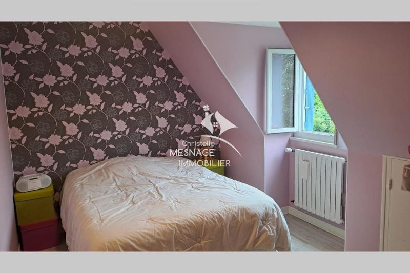 Maison traditionnelle - 165 m² - 6 pièces