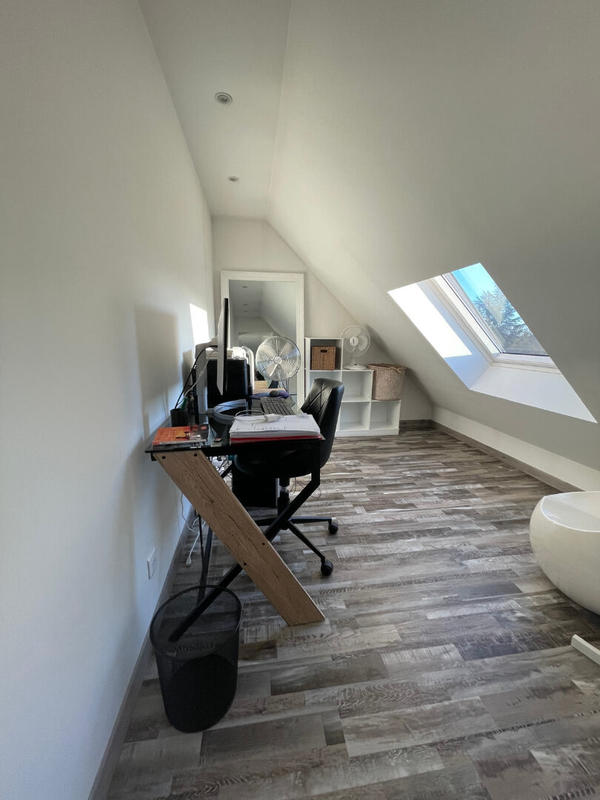 Maison - 220 m² - 8 pièces