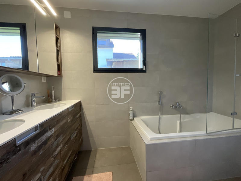 Appartement - 149 m² - 6 pièces