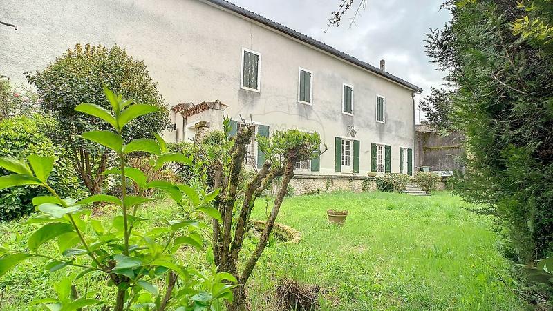 Maison - 162 m² - 6 pièces