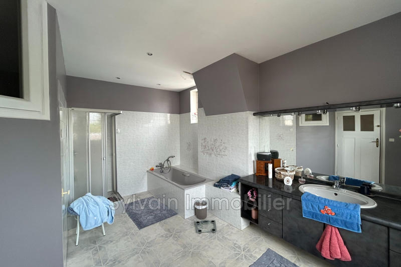 Maison - 175 m² - 7 pièces