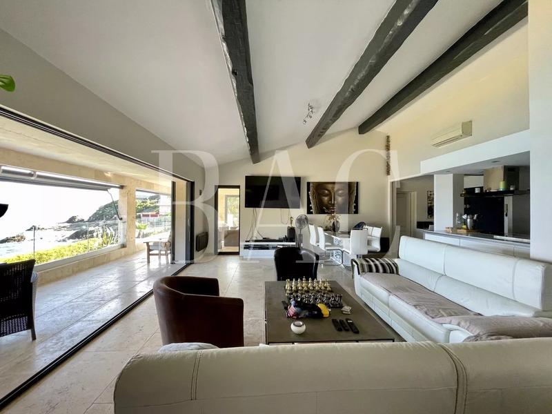 Villa - 200 m² - 7 pièces