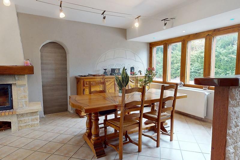 Maison - 157 m² - 7 pièces
