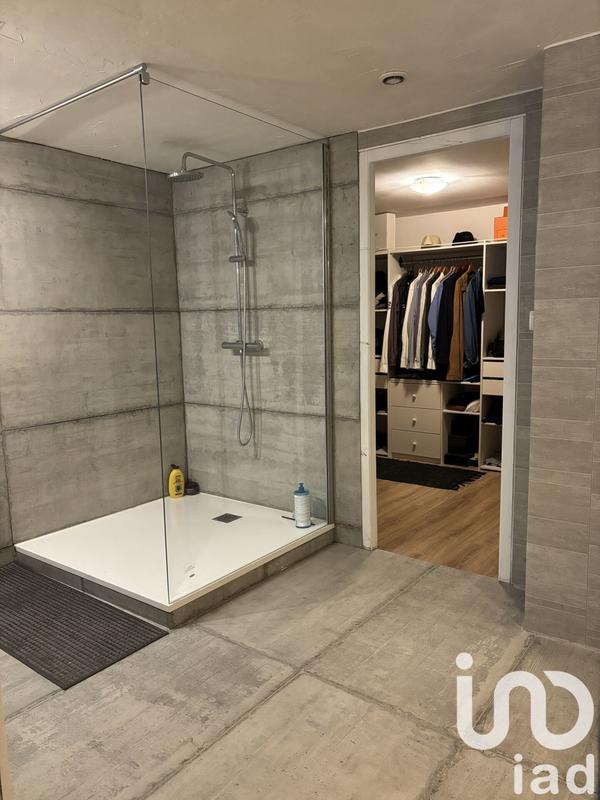 Maison - 200 m² - 7 pièces