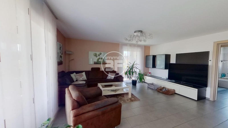 Maison - 260 m² - 6 pièces