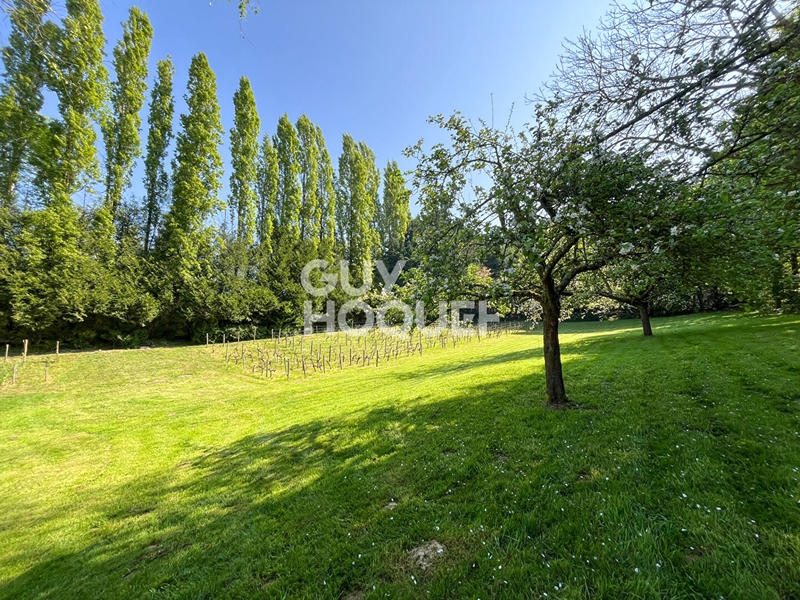 Maison - 460 m² - 16 pièces