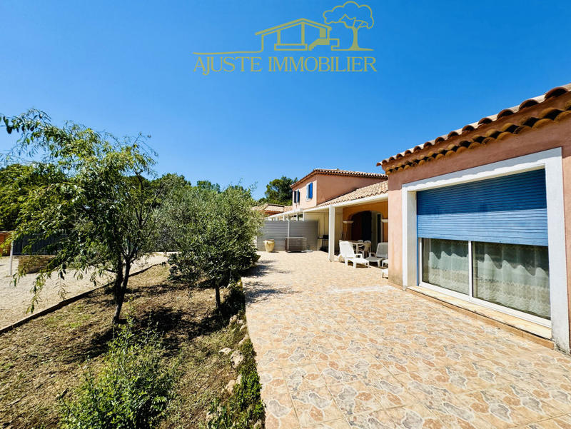 Maison - 310 m² - 10 pièces