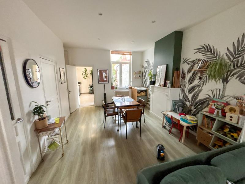 Maison - 90 m² - 4 pièces