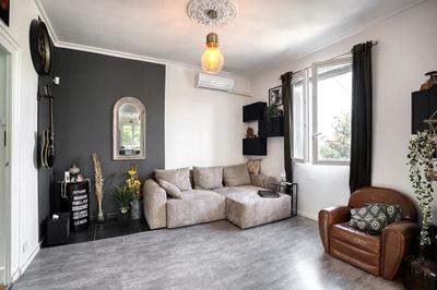 Maison - 92 m² - 5 pièces