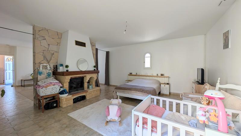 Maison - 265 m² - 9 pièces