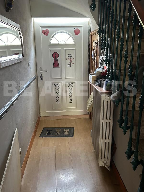 Villa - 200 m² - 6 pièces